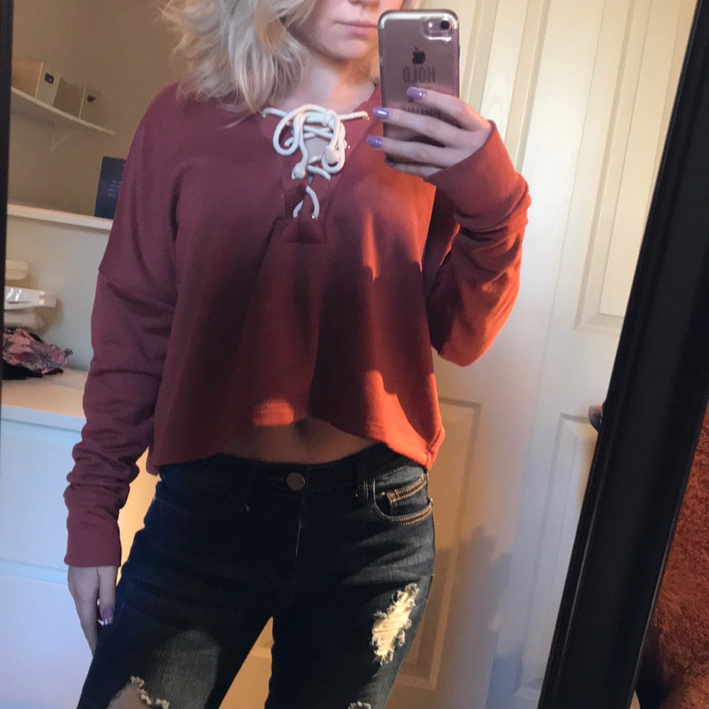 Slightly cropped sweatshirt